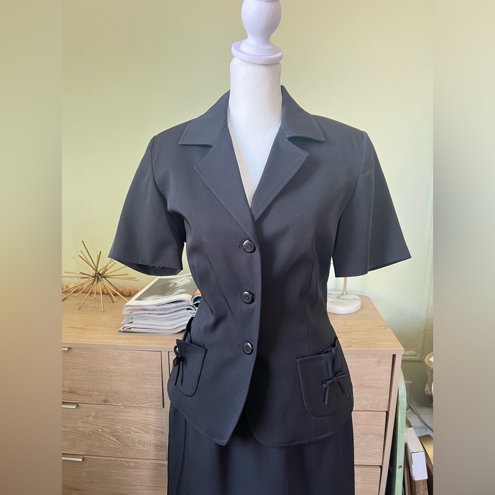 BLACKER Vintage Black Bow & Ruffle Detail Matching Suit Jacket & Skirt Set Sz M - Picture 8 of 16